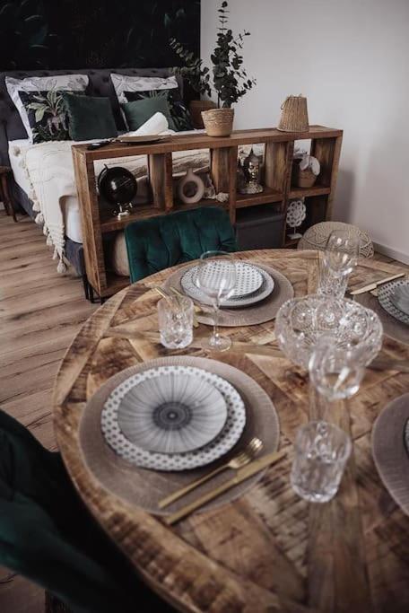 Cozy Dreams: Deluxe 2-Zimmer-Apartment -Kueche Norimberk Exteriér fotografie